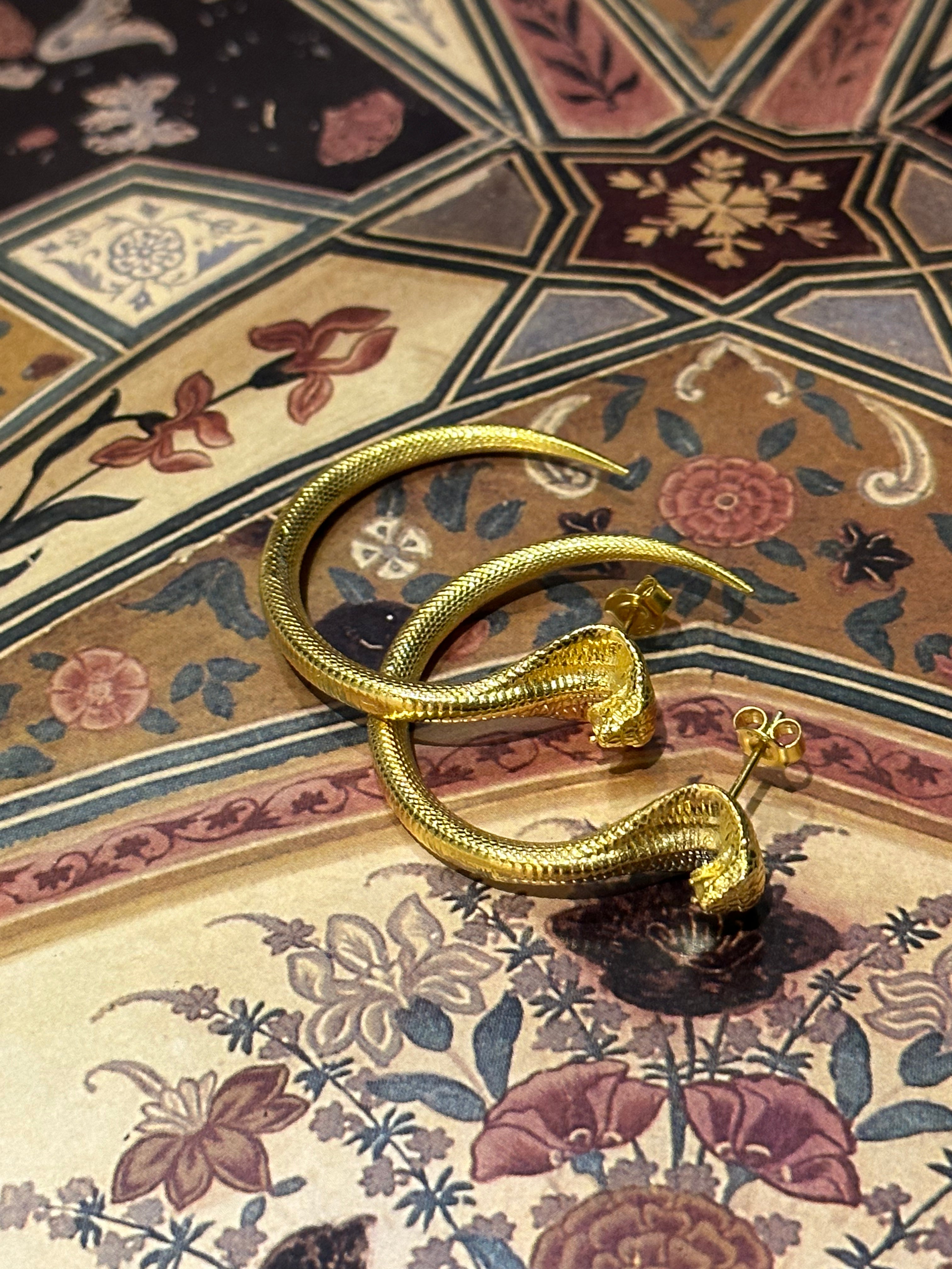 Boucles d'oreilles Cobra avec pierre