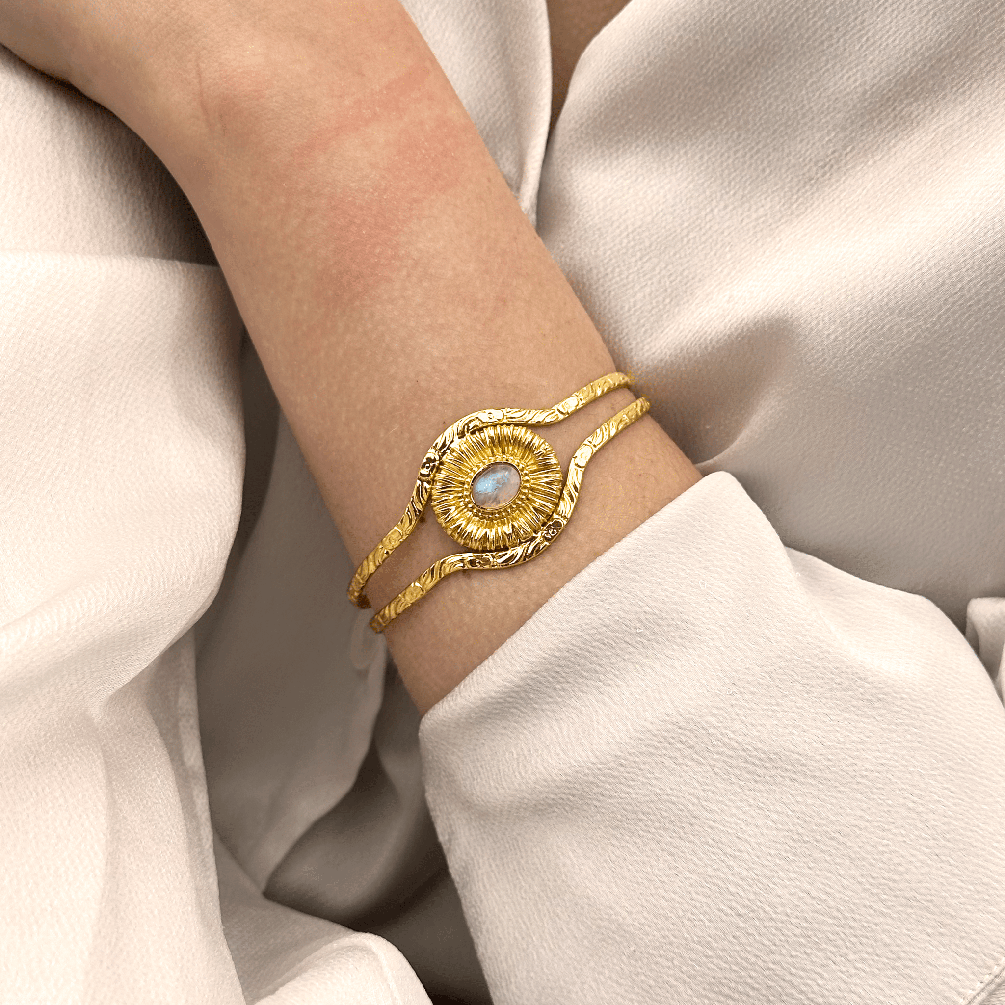 Antheia Bangle - BOA PALACE