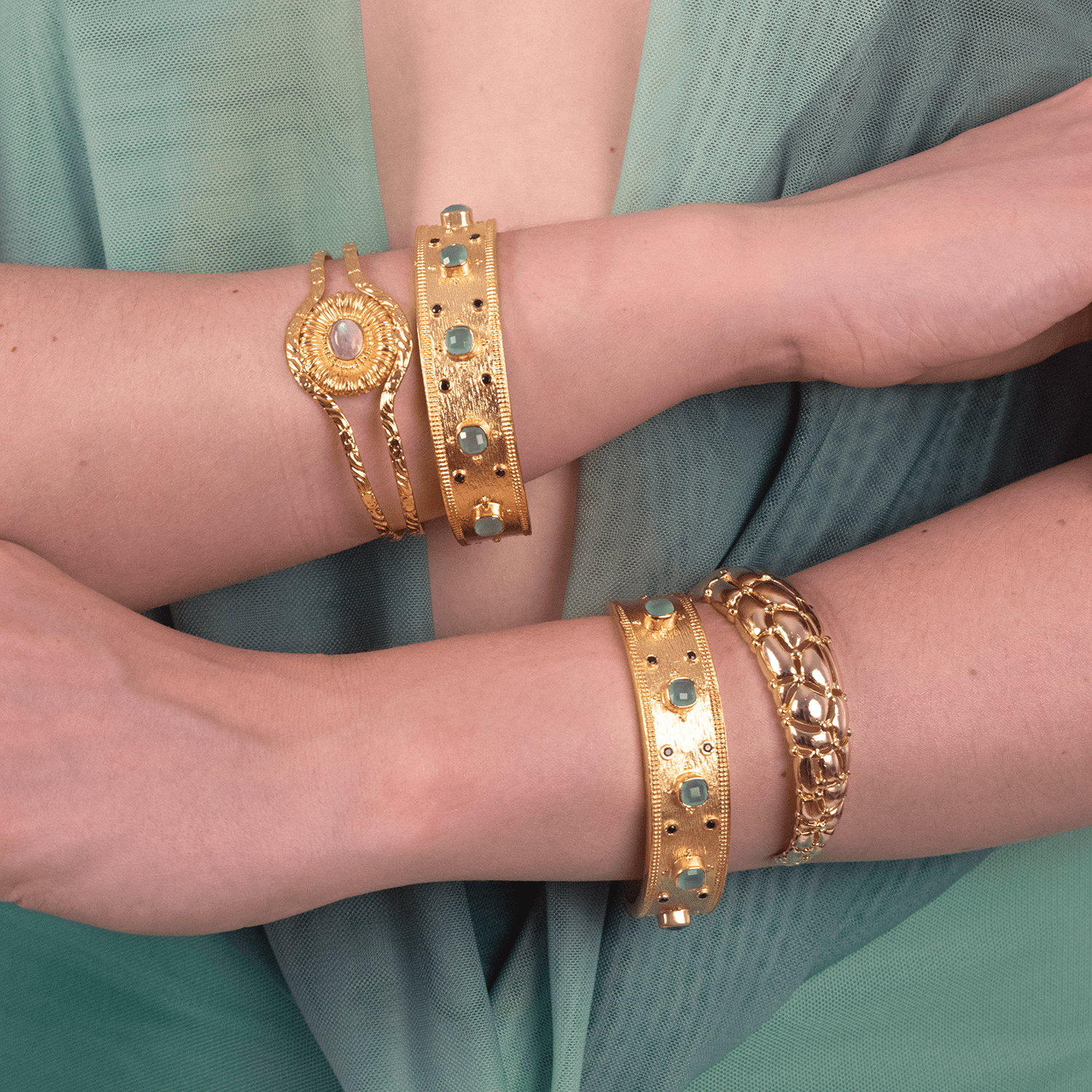 Antheia Bangle - BOA PALACE