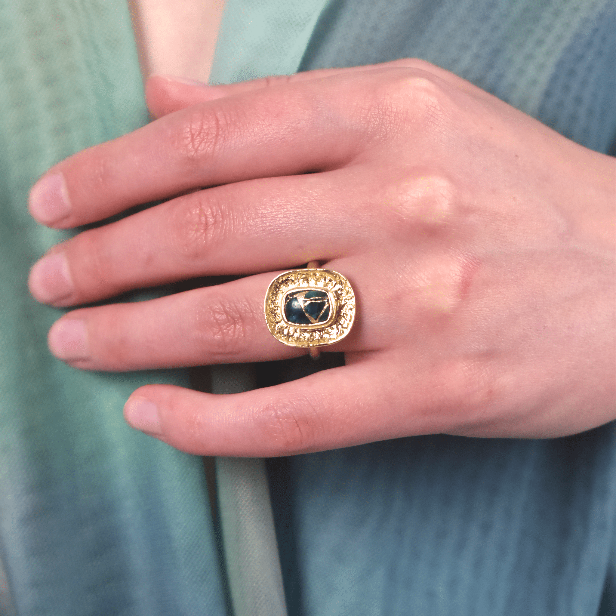 Blue Oasis Signet - BOA PALACE