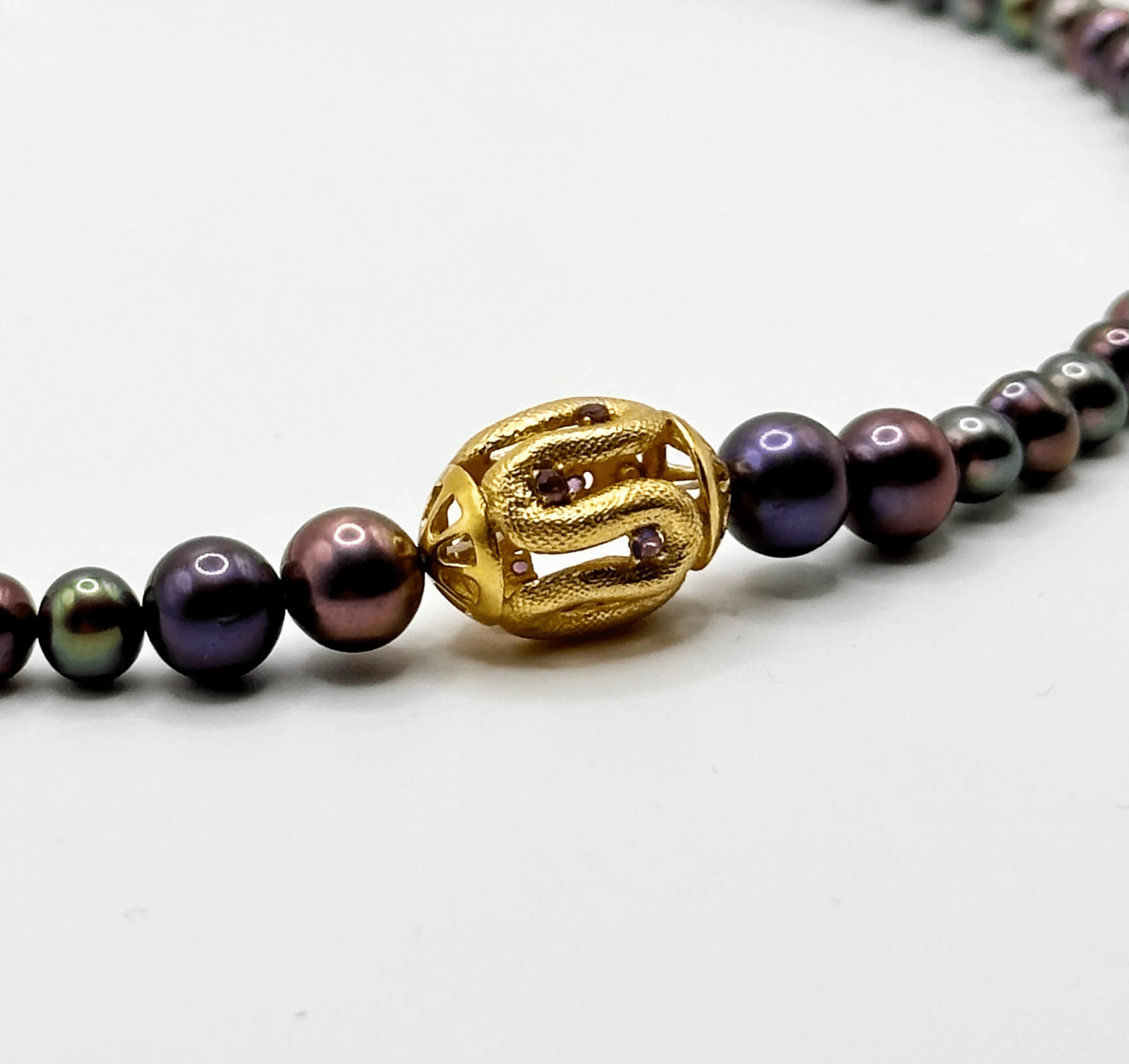 Choker With a Snake Charm - BOA PALACE