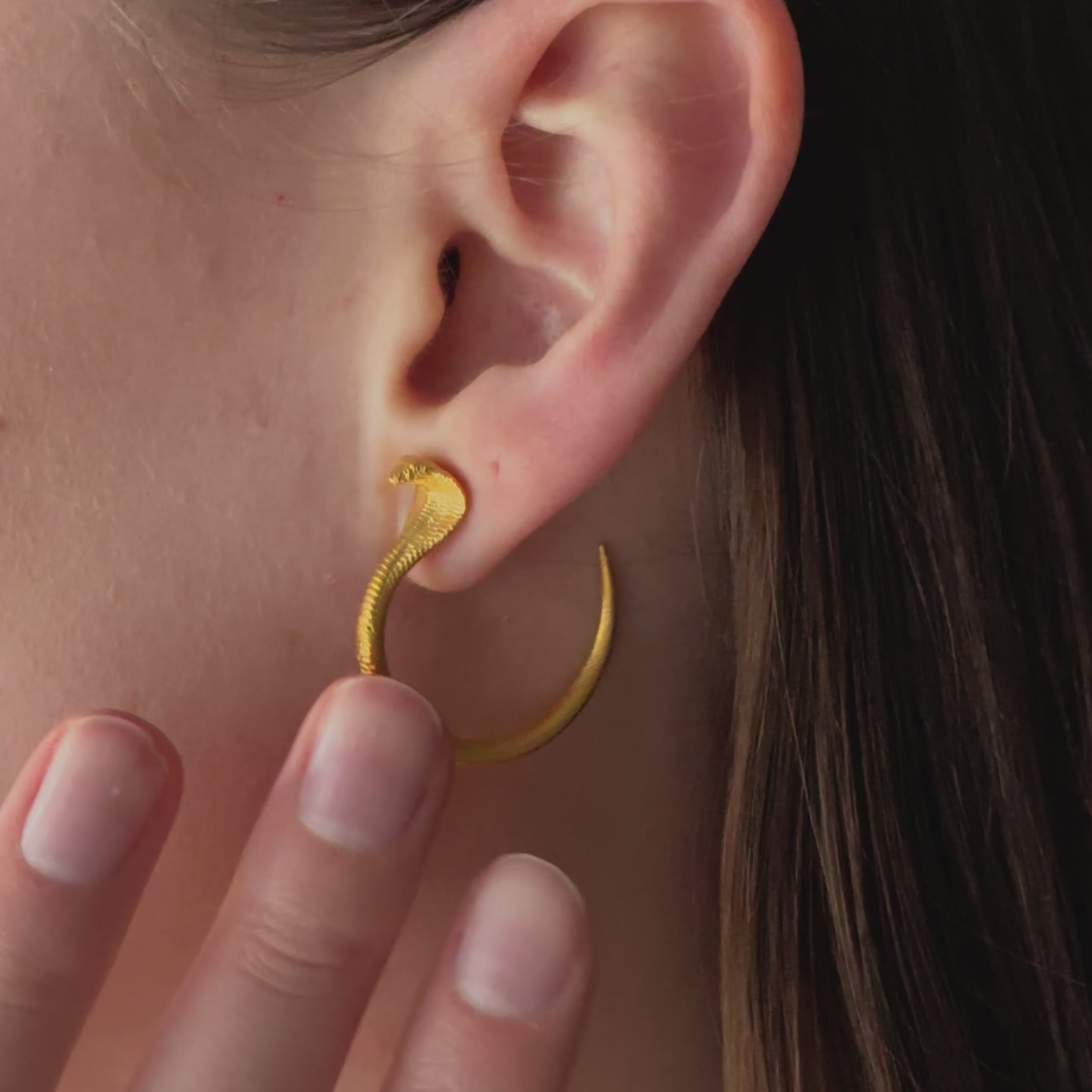 Petites boucles d'oreilles Cobra